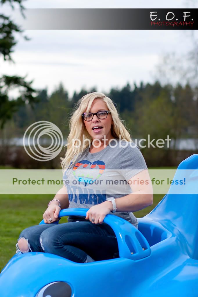 IMAGE: http://i1046.photobucket.com/albums/b466/EarthonFirePhotography/Natalie/nerdairplane4wm.jpg