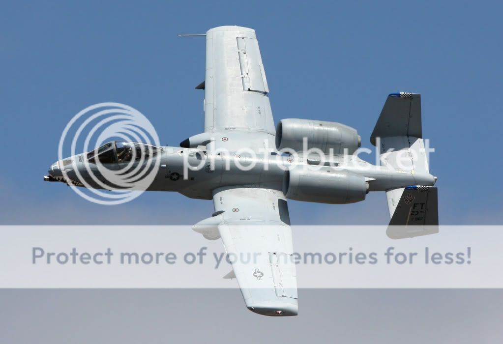 IMAGE: http://i1046.photobucket.com/albums/b466/EarthonFirePhotography/New%20edits/IMG_2807.jpg