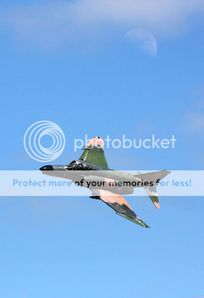 IMAGE: http://i1046.photobucket.com/albums/b466/EarthonFirePhotography/New%20edits/IMG_2972.jpg