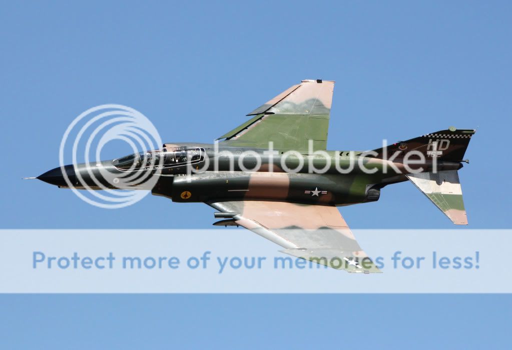 IMAGE: http://i1046.photobucket.com/albums/b466/EarthonFirePhotography/New%20edits/IMG_2974.jpg