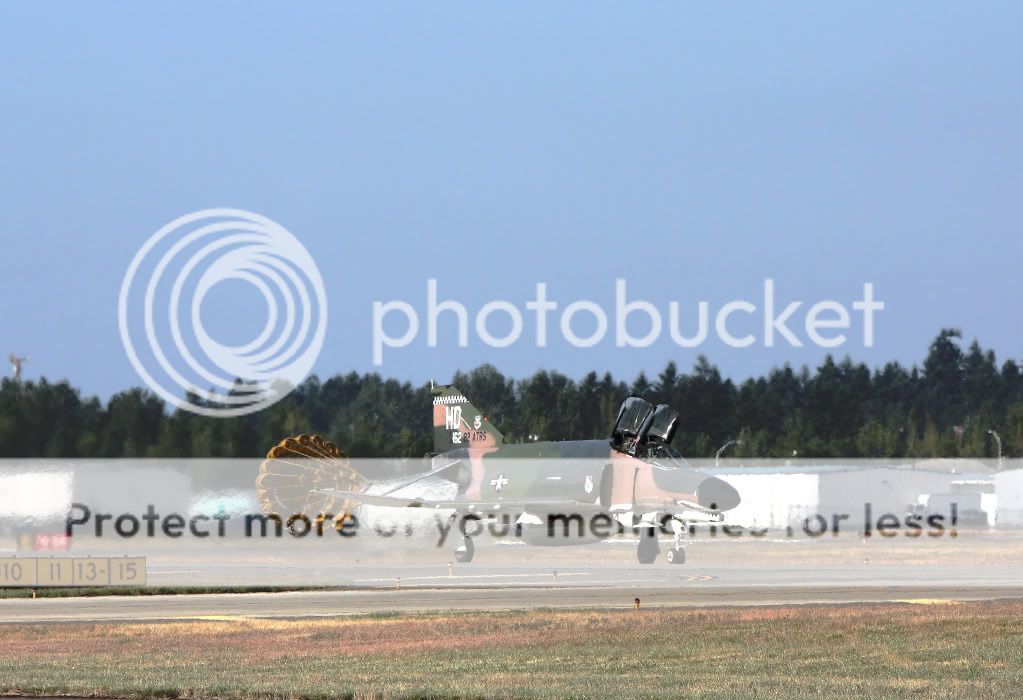 IMAGE: http://i1046.photobucket.com/albums/b466/EarthonFirePhotography/New%20edits/IMG_3114.jpg