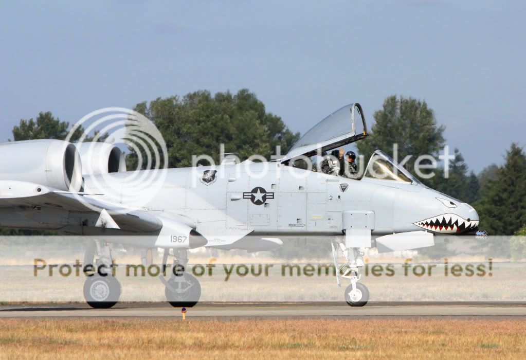 IMAGE: http://i1046.photobucket.com/albums/b466/EarthonFirePhotography/New%20edits/IMG_3121.jpg