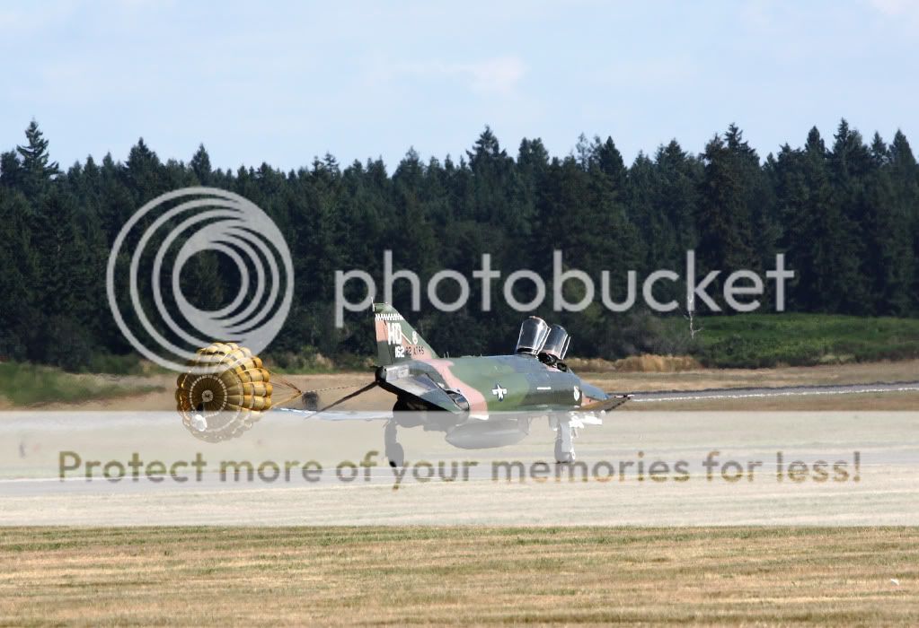 IMAGE: http://i1046.photobucket.com/albums/b466/EarthonFirePhotography/New%20edits/IMG_3124.jpg